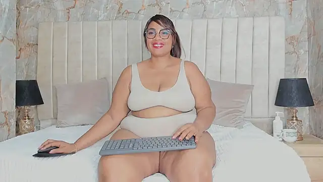 Snapshot of AranzaLatinBlacks chatting on 01-27-25, 06:31 AranzaLatinBlacks online show from 01-27-25, 06:31