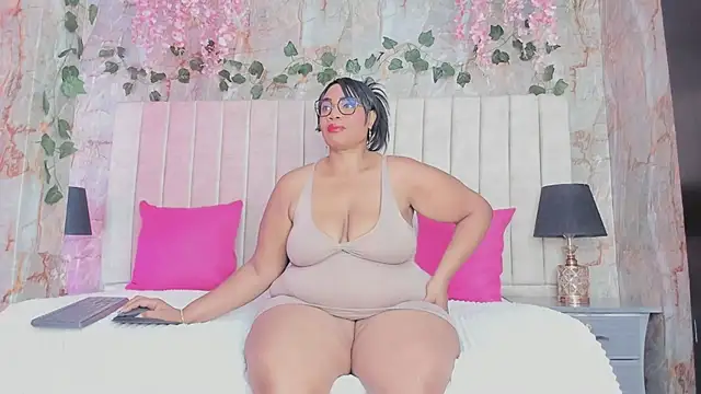 Snapshot of AranzaLatinBlacks chatting on 03-19-25, 06:23 AranzaLatinBlacks online show from 03-19-25, 06:23