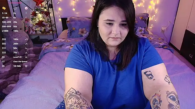 Snapshot of naughtykiss chatting on 12-15-25, 12:42 naughtykiss online show from 12-15-25, 12:42