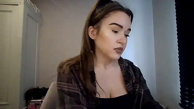 avajade online show from 12-15-25, 09:46