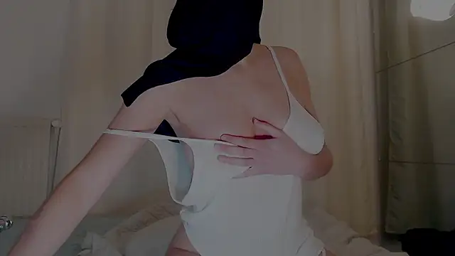 Snapshot of sweet_diazzz chatting on 01-15-25, 07:55 sweet diazzz online show from 01-15-25, 07:55