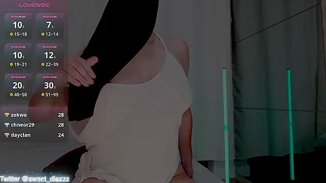 Snapshot of sweet_diazzz chatting on 09-08-25, 08:30 sweet diazzz online show from 09-08-25, 08:30