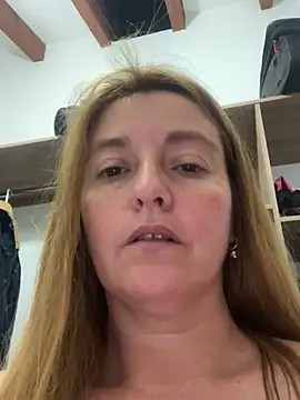 Snapshot of moniquerainx chatting on 02-24-25, 03:33 moniquerainx online show from 02-24-25, 03:33