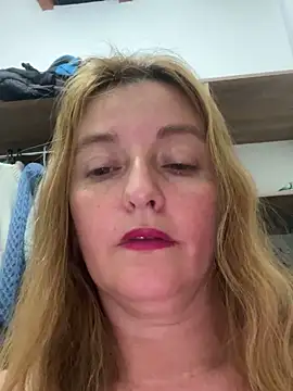 Snapshot of moniquerainx chatting on 03-05-25, 02:46 moniquerainx online show from 03-05-25, 02:46