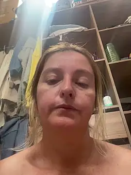 Snapshot of moniquerainx chatting on 02-27-26, 03:01 moniquerainx online show from 02-27-26, 03:01