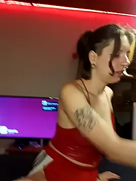 Snapshot of Rabit_Snake chatting on 12-12-24, 01:32 Rabit Snake online show from 12-12-24, 01:32