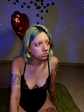 Snapshot of Rabit_Snake chatting on 02-19-25, 03:28 Rabit Snake online show from 02-19-25, 03:28