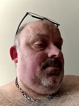 Snapshot of Bibear197511 chatting on 05-26-26, 02:13 Bibear197511 online show from 05-26-26, 02:13