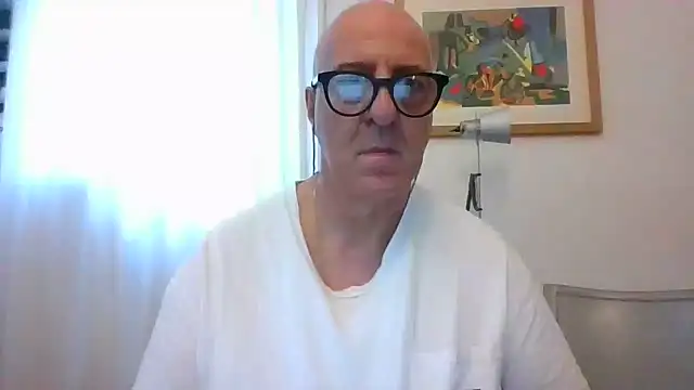 Snapshot of ANONIMO7735 chatting on 06-15-26, 10:17 ANONIMO7735 online show from 06-15-26, 10:17