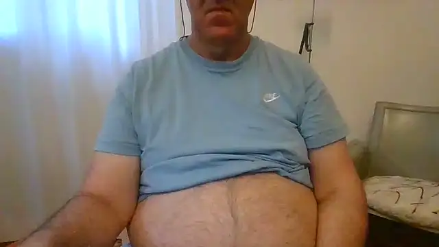 Snapshot of ANONIMO7735 chatting on 06-21-26, 04:26 ANONIMO7735 online show from 06-21-26, 04:26