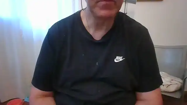 Snapshot of ANONIMO7735 chatting on 06-25-26, 04:45 ANONIMO7735 online show from 06-25-26, 04:45