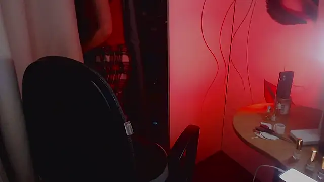 Snapshot of JohansonKatie chatting on 01-12-25, 03:49 JohansonKatie online show from 01-12-25, 03:49