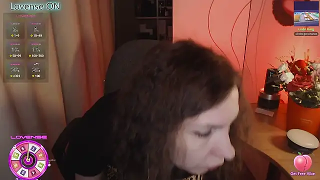 Snapshot of JohansonKatie chatting on 02-17-25, 08:04 JohansonKatie online show from 02-17-25, 08:04