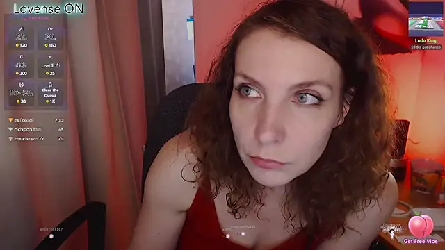 Snapshot of JohansonKatie chatting on 03-09-25, 09:35 JohansonKatie online show from 03-09-25, 09:35