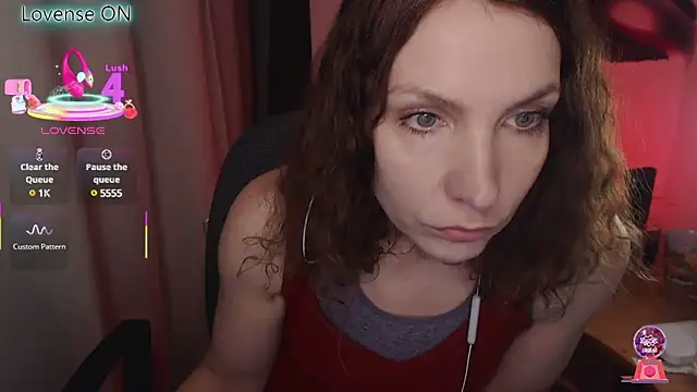 Snapshot of JohansonKatie chatting on 03-12-25, 02:41 JohansonKatie online show from 03-12-25, 02:41