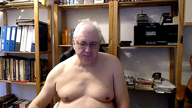 SchwanzhureXXL online show from 01-07-25, 08:03