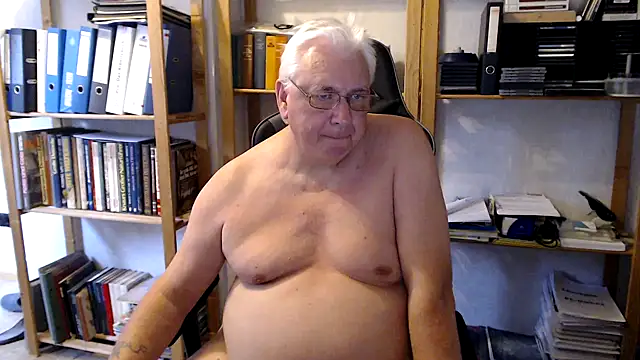 Snapshot of SchwanzhureXXL chatting on 06-28-26, 03:29 SchwanzhureXXL online show from 06-28-26, 03:29