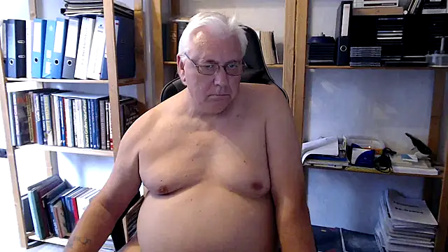Snapshot of SchwanzhureXXL chatting on 07-08-26, 02:10 SchwanzhureXXL online show from 07-08-26, 02:10