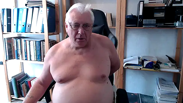 Snapshot of SchwanzhureXXL chatting on 07-16-26, 02:34 SchwanzhureXXL online show from 07-16-26, 02:34