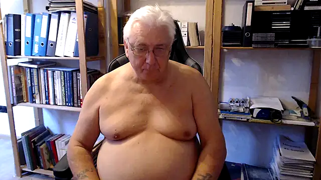 Snapshot of SchwanzhureXXL chatting on 07-30-26, 06:01 SchwanzhureXXL online show from 07-30-26, 06:01