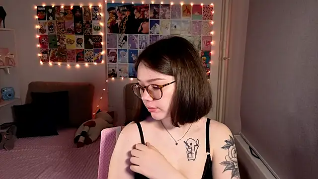 MilenaSaint online show from 03-01-25, 03:32