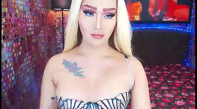 Snapshot of KylieMaxwellCaulfield_TS chatting on 02-05-25, 02:08 KylieMaxwellCaulfield TS online show from 02-05-25, 02:08