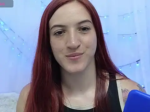 Snapshot of ninaa_fox chatting on 05-25-26, 08:15 ninaa fox online show from 05-25-26, 08:15