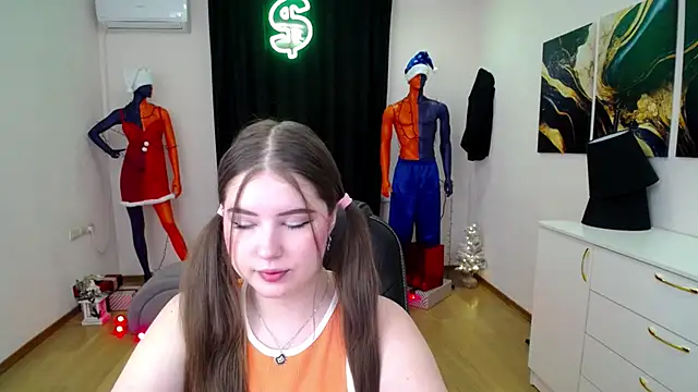 Snapshot of NicoleFoxery chatting on 12-30-24, 03:14 NicoleFoxery online show from 12-30-24, 03:14