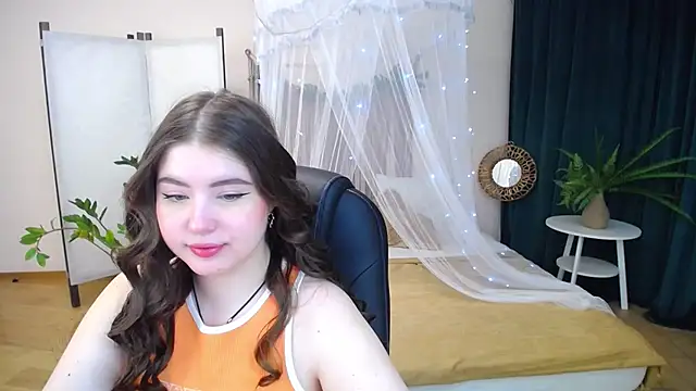 Snapshot of NicoleFoxery chatting on 01-17-25, 03:23 NicoleFoxery online show from 01-17-25, 03:23