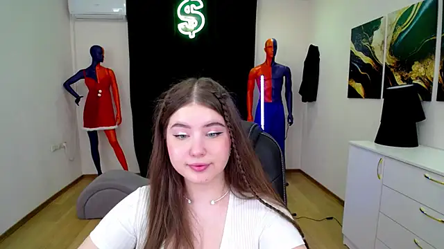 Snapshot of NicoleFoxery chatting on 01-18-25, 06:21 NicoleFoxery online show from 01-18-25, 06:21