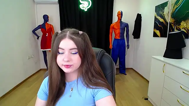 Snapshot of NicoleFoxery chatting on 01-29-25, 06:18 NicoleFoxery online show from 01-29-25, 06:18