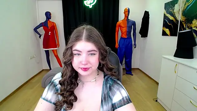 Snapshot of NicoleFoxery chatting on 02-05-25, 03:23 NicoleFoxery online show from 02-05-25, 03:23