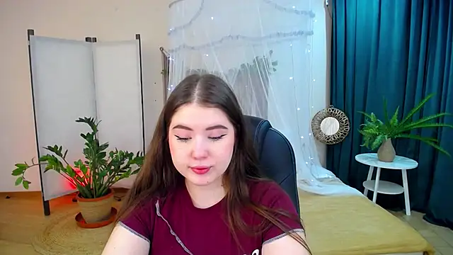 Snapshot of NicoleFoxery chatting on 02-12-25, 03:29 NicoleFoxery online show from 02-12-25, 03:29