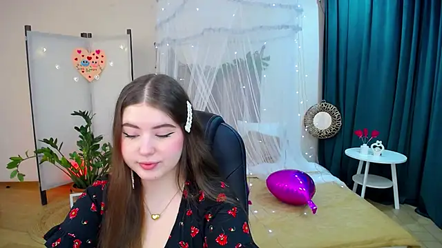 Snapshot of NicoleFoxery chatting on 02-15-25, 10:22 NicoleFoxery online show from 02-15-25, 10:22