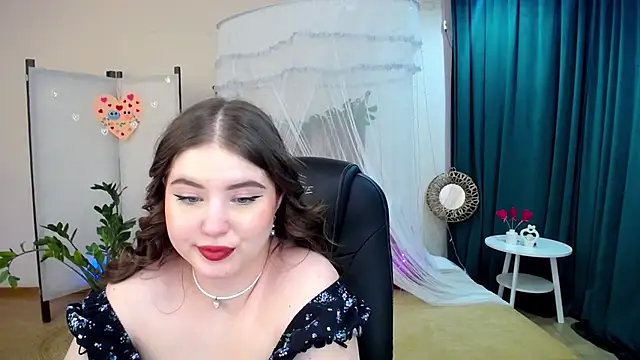 Snapshot of NicoleFoxery chatting on 02-21-25, 09:34 NicoleFoxery online show from 02-21-25, 09:34