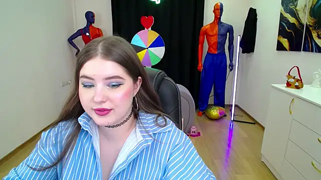 Snapshot of NicoleFoxery chatting on 02-25-25, 09:24 NicoleFoxery online show from 02-25-25, 09:24