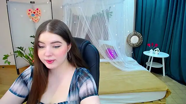 Snapshot of NicoleFoxery chatting on 02-28-25, 06:20 NicoleFoxery online show from 02-28-25, 06:20
