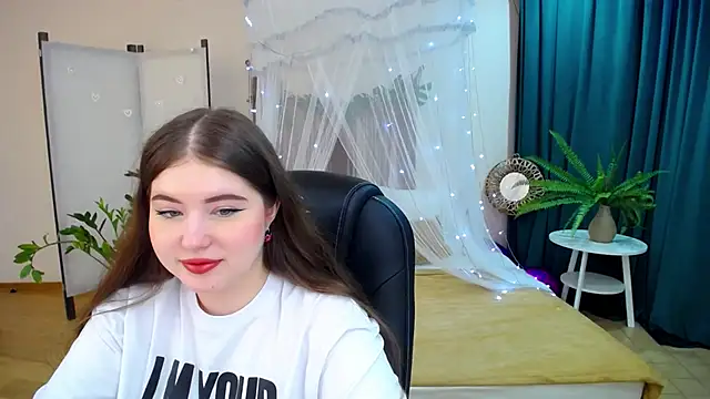 Snapshot of NicoleFoxery chatting on 03-09-25, 06:21 NicoleFoxery online show from 03-09-25, 06:21
