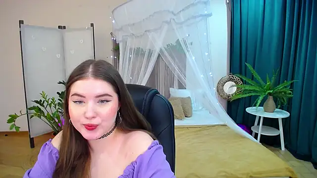 Snapshot of NicoleFoxery chatting on 03-14-25, 06:21 NicoleFoxery online show from 03-14-25, 06:21