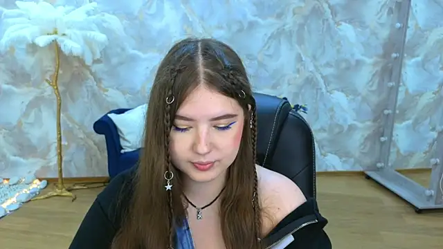 Snapshot of NicoleFoxery chatting on 09-11-25, 06:19 NicoleFoxery online show from 09-11-25, 06:19