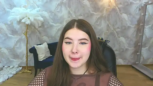 Snapshot of NicoleFoxery chatting on 09-19-25, 06:19 NicoleFoxery online show from 09-19-25, 06:19