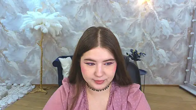 Snapshot of NicoleFoxery chatting on 10-16-25, 06:20 NicoleFoxery online show from 10-16-25, 06:20