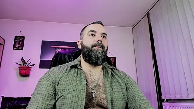 Snapshot of ChristophJules chatting on 12-24-24, 01:06 ChristophJules online show from 12-24-24, 01:06