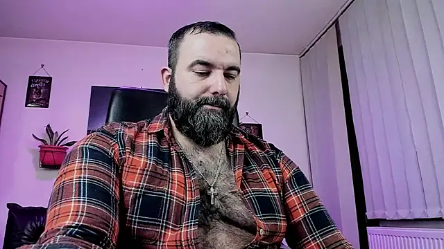 Snapshot of ChristophJules chatting on 03-08-25, 03:39 ChristophJules online show from 03-08-25, 03:39