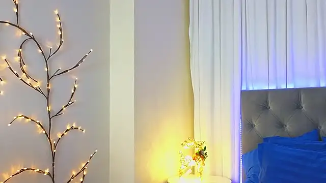 Ariana Petite online show from 01-09-26, 12:13