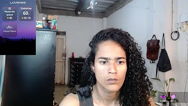 Snapshot of jasminne_ chatting on 12-13-24, 03:54 jasminne online show from 12-13-24, 03:54