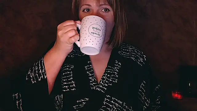 Snapshot of _letty_ chatting on 06-18-26, 08:57 letty online show from 06-18-26, 08:57