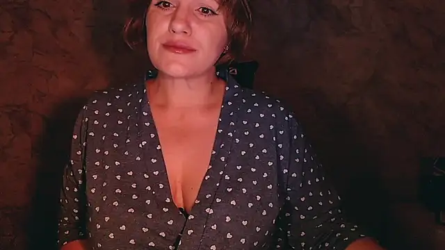Snapshot of _letty_ chatting on 07-23-26, 10:08 letty online show from 07-23-26, 10:08