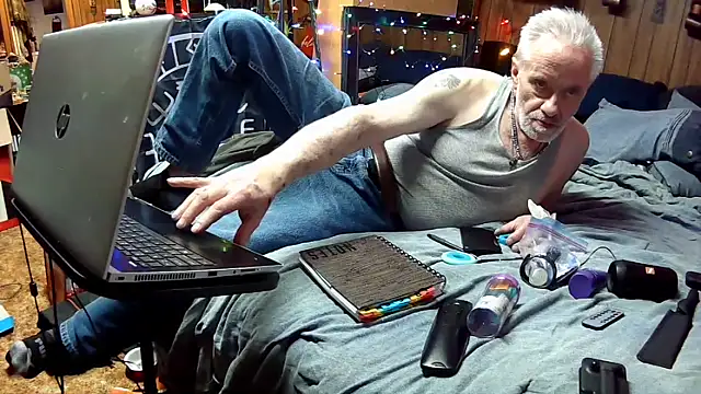 Makowboy online show from 12-21-25, 11:23