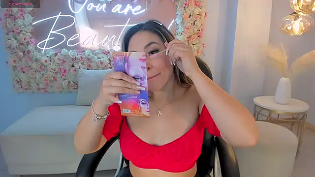 MiaRoberts1 online show from 02-15-25, 12:22